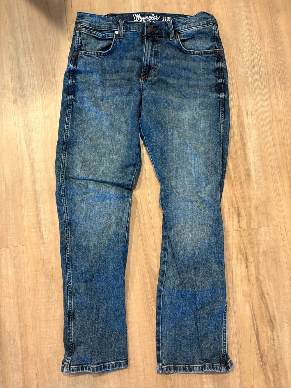 Wrangler Slim Fit Jeans in Medium Blue Wash